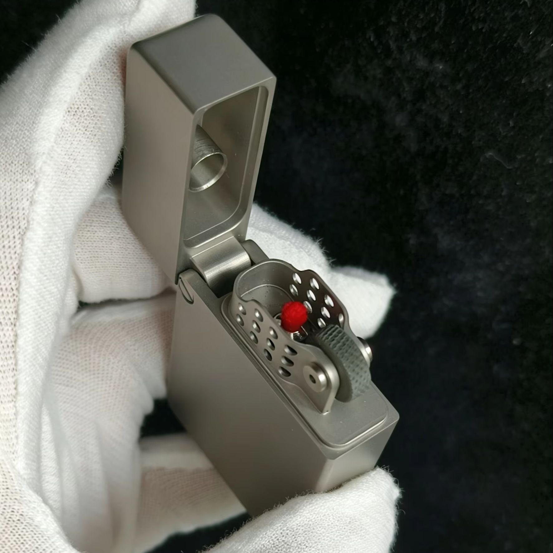 Titanium Alloy Trench Lighter  - Fire Starting Kit review and price